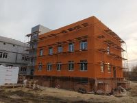 Завершается остекление нового детского сада в Тракторозаводском районе