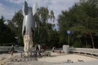 В Волгограде обновляют памятник мирным жителям Сталинграда
