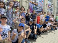 Сегодня, в День защиты детей и первый день лета, свои первые смены торжественно открывают лагеря Ворошиловского района! 