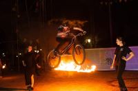 Молодежный клуб устроит огненное шоу и прыжки на велосипедах в ЦПКиО