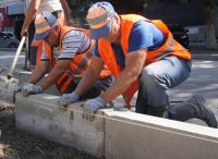 Реконструкция проезда Бузулукский началась с замены бордюрного ограждения