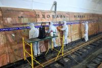 Завершается генеральная уборка станции скоростного трамвая «Площадь Ленина»