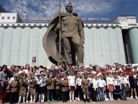 Ворошиловский район поздравил ветеранов с годовщиной Великой Победы