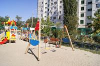 Во дворах Кировского района обновляется дорожное покрытие