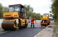 На дороги Волгограда уложено 80 тысяч тонн асфальтобетона