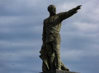 В Волгограде восстанавливают облицовку постамента памятника Ф.Э. Дзержинскому