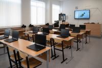 К 1 сентября муниципалитет оснастит  современным учебным оборудованием еще одну новую школу