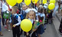 В школах Тракторозаводского района Волгограда вновь прозвенел первый звонок!