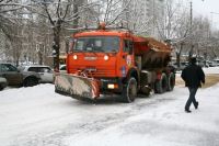 Дорожные службы с началом снегопада вышли на обработку улично- дорожной сети Волгограда