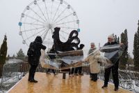В Волгограде на главной площадке проводов Масленицы установили 345-килограммовый леденец